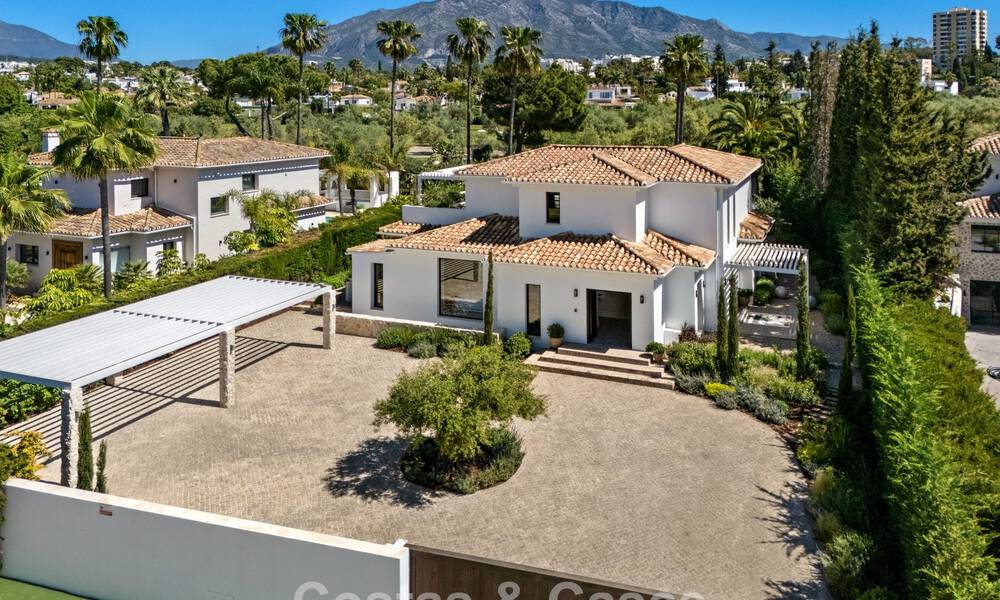 Instapklare, hedendaagse Mediterrane villa te koop grenzend aan de golfbaan van Las Brisas in Nueva Andalucia, Marbella 799184