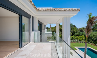 Nieuwe, moderne, architectonische villa met adembenemend zeezicht te koop op Marbella’s Golden Mile 799291 