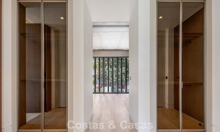 Nieuwe, moderne, architectonische villa met adembenemend zeezicht te koop op Marbella’s Golden Mile 799298 