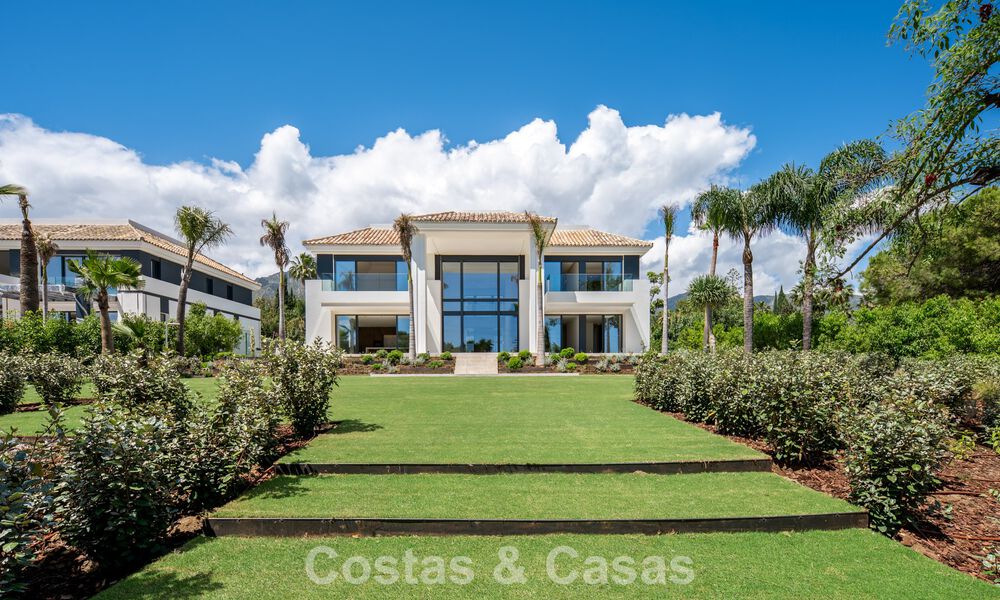 Nieuwe, moderne, architectonische villa met adembenemend zeezicht te koop op Marbella’s Golden Mile 799333