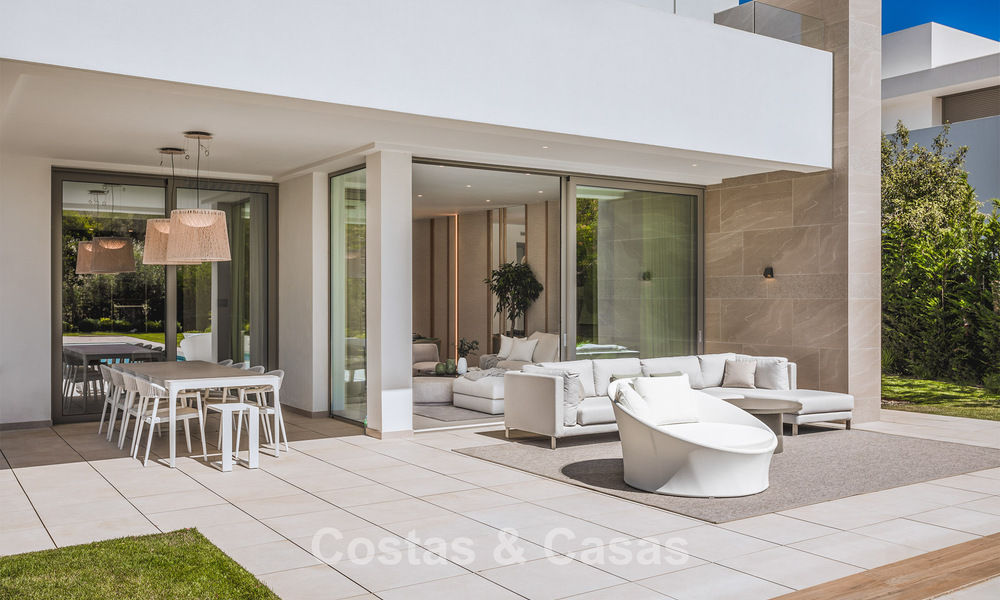 Stijlvolle hedendaagse villa te koop op de New Golden Mile tussen Marbella en Estepona 799479