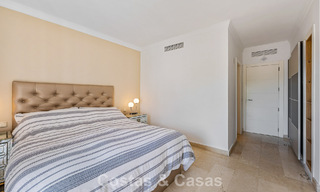 Prachtige rijwoning met panoramisch uitzicht te koop op loopafstand van talloze voorzieningen in Nueva Andalucia, Marbella 799501 