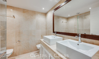 Prachtige rijwoning met panoramisch uitzicht te koop op loopafstand van talloze voorzieningen in Nueva Andalucia, Marbella 799503 