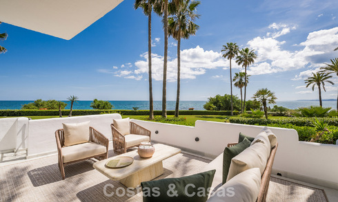 Exclusief gerenoveerd frontlinie strand appartement met direct zeezicht te koop op de New Golden Mile, Estepona 799570