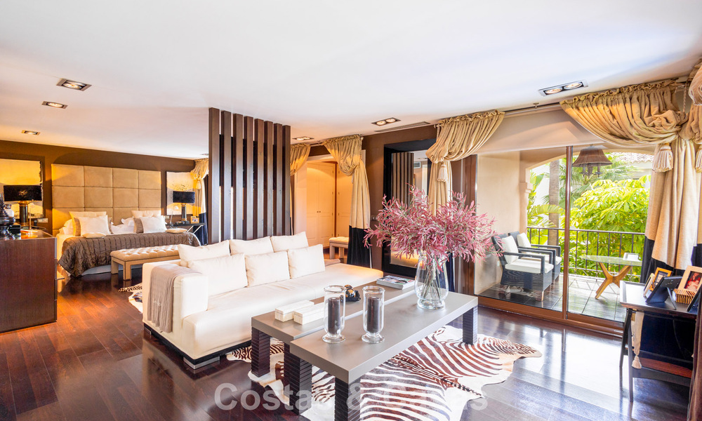 Tijdloze Andalusische luxevilla in dé exclusieve gated community te koop van Los Monteros, Marbella 799677
