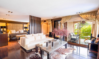 Tijdloze Andalusische luxevilla in dé exclusieve gated community te koop van Los Monteros, Marbella 799677 