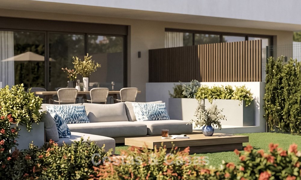 Moderne nieuwbouwhuizen met berg- en zeezicht te koop in een resort-stijl complex in Fuengirola, Costa del Sol 799592