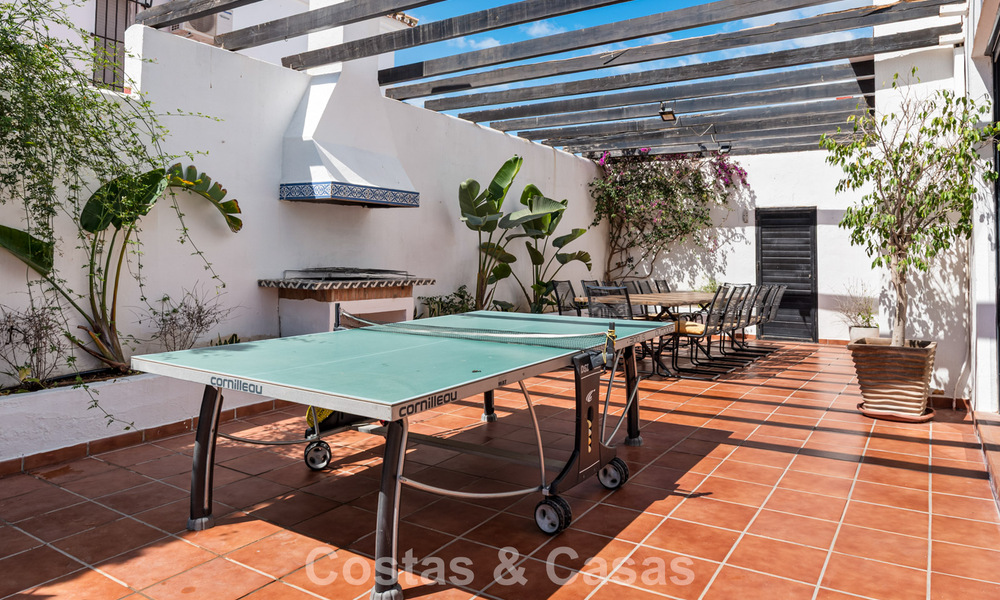 Villa te koop in Nueva Andalucia, Marbella, op loopafstand van het strand, dicht bij Puerto Banus 799632