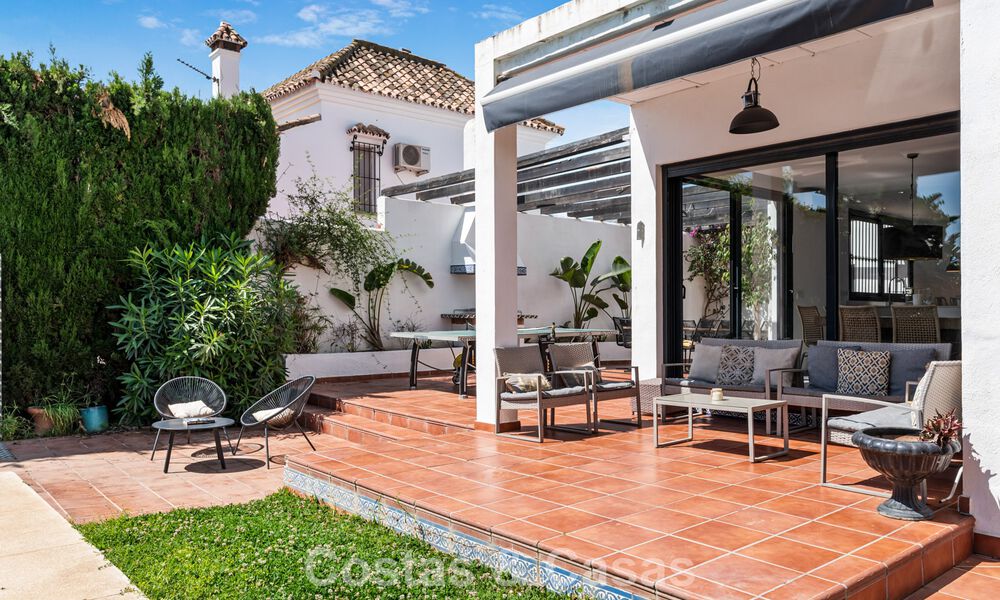 Villa te koop in Nueva Andalucia, Marbella, op loopafstand van het strand, dicht bij Puerto Banus 799634