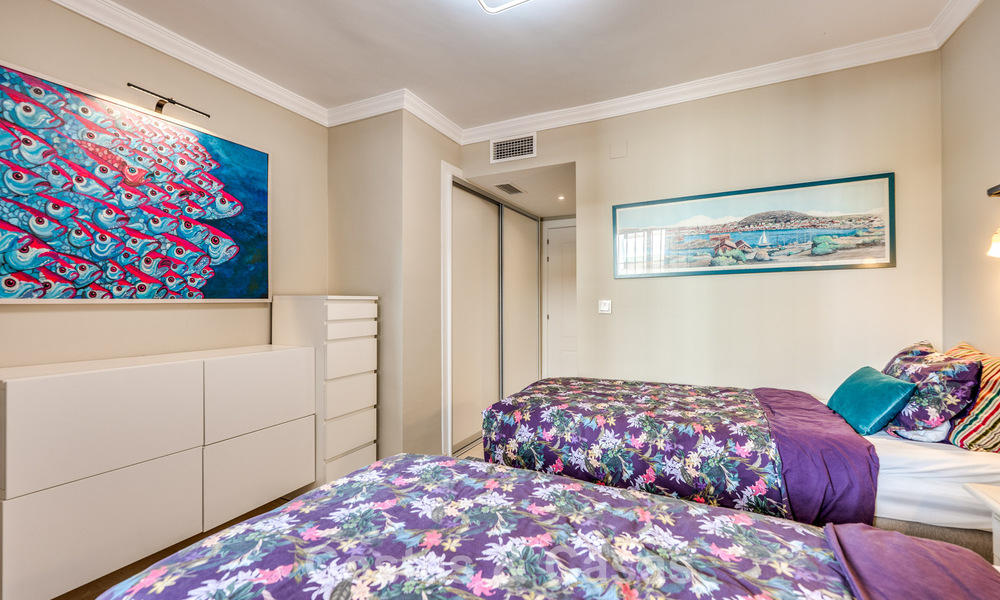 Gerenoveerd, frontline golf appartement te koop dicht bij alle voorzieningen in Guadalmina Alta en San Pedro, Marbella 799688