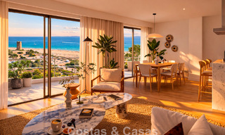 Lancering! Eerstelijnsstrand, luxe appartementen en rijwoningen met zeezicht te koop nabij Sotogrande, Costa del Sol 799729 