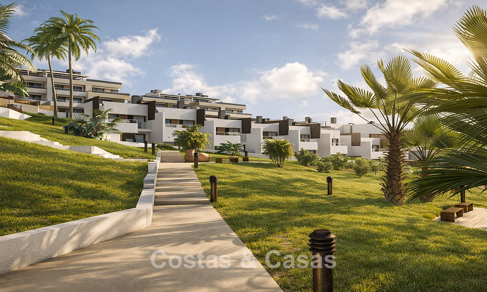 Lancering! Eerstelijnsstrand, luxe appartementen en rijwoningen met zeezicht te koop nabij Sotogrande, Costa del Sol 799747
