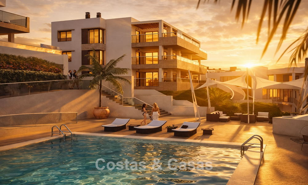 Lancering! Eerstelijnsstrand, luxe appartementen en rijwoningen met zeezicht te koop nabij Sotogrande, Costa del Sol 799748