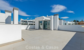 Moderne halfvrijstaande villa te koop dicht bij voorzieningen in Guadalmina en San Pedro centrum, Marbella 799902 