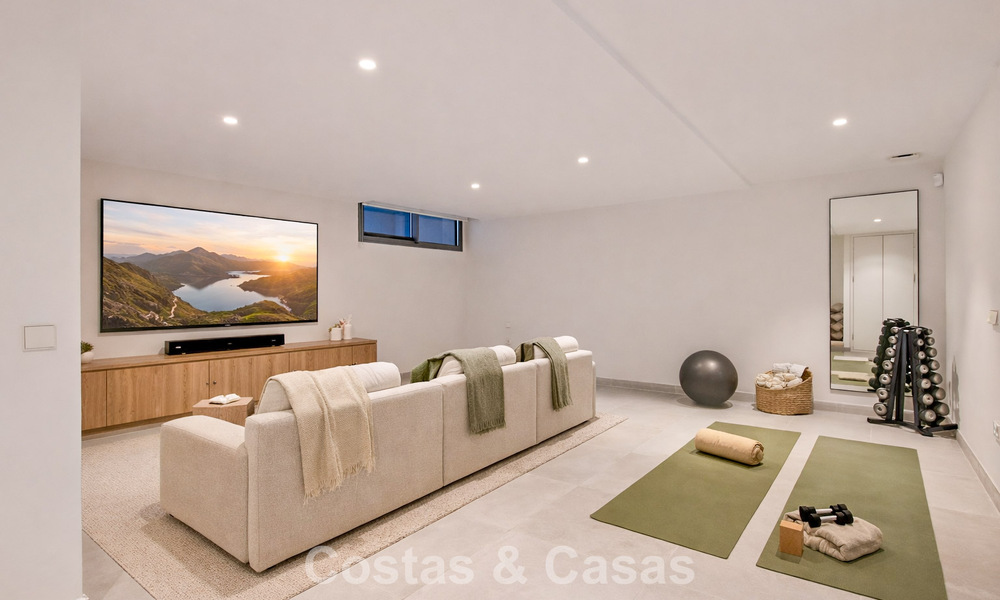 Moderne halfvrijstaande villa te koop dicht bij voorzieningen in Guadalmina en San Pedro centrum, Marbella 799909