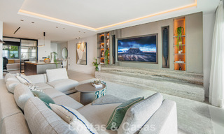 Hoogwaardig gerenoveerd penthouse met spectaculair zeezicht te koop in Marbella - Benahavis 800050 