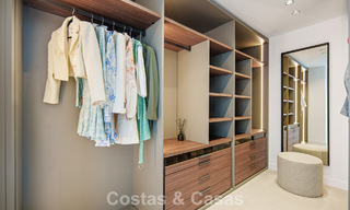 Hoogwaardig gerenoveerd penthouse met spectaculair zeezicht te koop in Marbella - Benahavis 800081 
