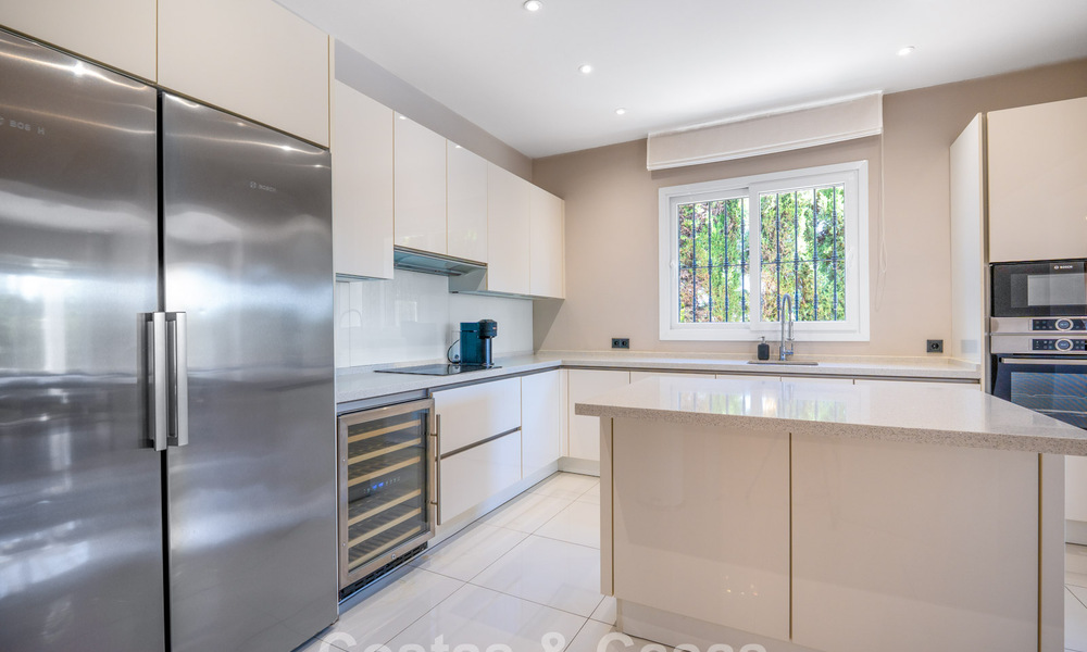 Luxueuze villa met entertainment-level en gastenverblijf te koop in Nueva Andalucía, Marbella 799979