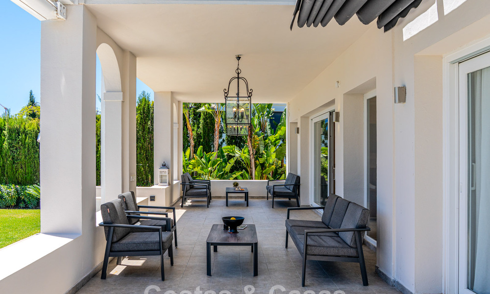 Luxueuze villa met entertainment-level en gastenverblijf te koop in Nueva Andalucía, Marbella 800027