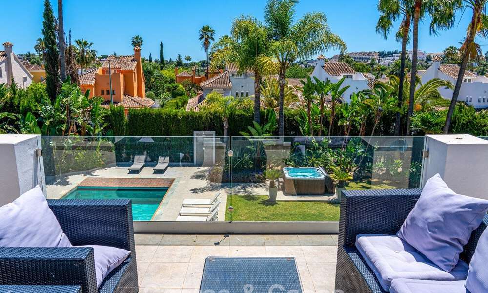 Luxueuze villa met entertainment-level en gastenverblijf te koop in Nueva Andalucía, Marbella 800029