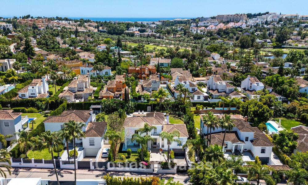 Luxueuze villa met entertainment-level en gastenverblijf te koop in Nueva Andalucía, Marbella 800030