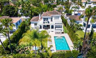 Luxueuze villa met entertainment-level en gastenverblijf te koop in Nueva Andalucía, Marbella 800031