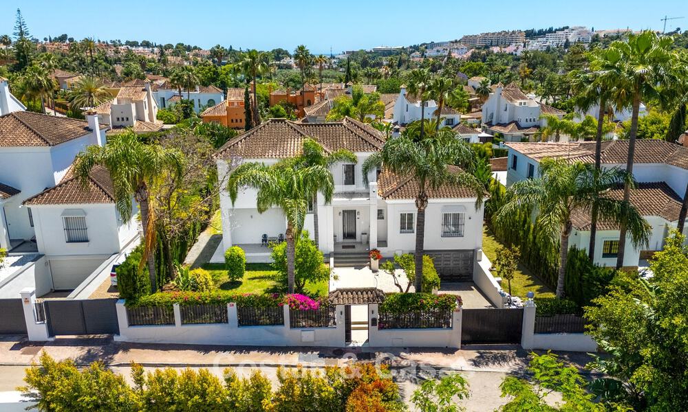 Luxueuze villa met entertainment-level en gastenverblijf te koop in Nueva Andalucía, Marbella 800033