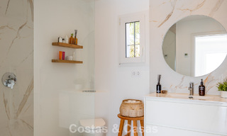 Prachtig, eigentijds gerenoveerde, Andalusische villa met panoramisch zeezicht te koop in Sotogrande, Costa del Sol 799850 