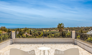 Prachtig, eigentijds gerenoveerde, Andalusische villa met panoramisch zeezicht te koop in Sotogrande, Costa del Sol 799855 