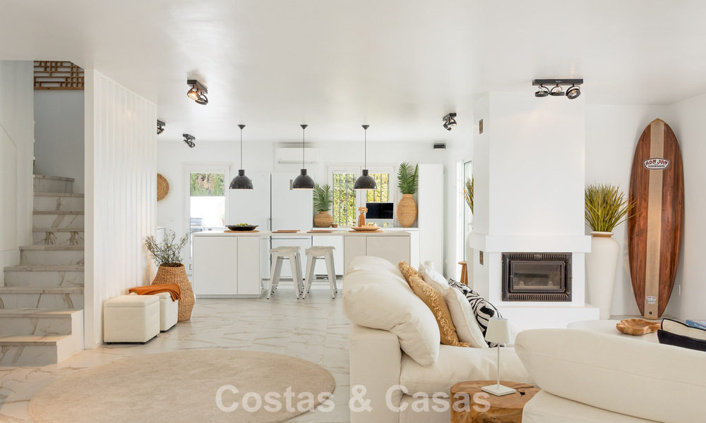Prachtig, eigentijds gerenoveerde, Andalusische villa met panoramisch zeezicht te koop in Sotogrande, Costa del Sol 799865