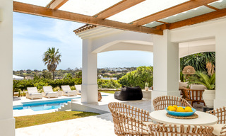 Prachtig, eigentijds gerenoveerde, Andalusische villa met panoramisch zeezicht te koop in Sotogrande, Costa del Sol 799871 