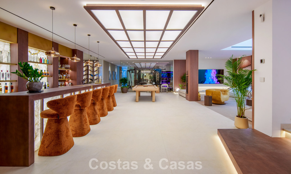 Hedendaagse design villa met panoramisch uitzicht te koop in Nueva Andalucia’s golfvallei, Marbella 800089