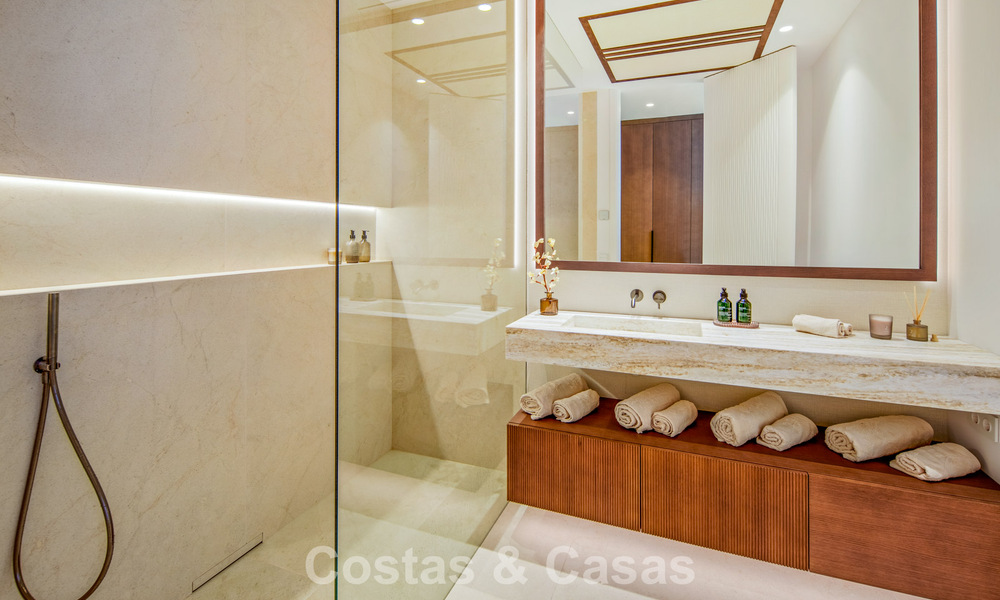 Hedendaagse design villa met panoramisch uitzicht te koop in Nueva Andalucia’s golfvallei, Marbella 800116