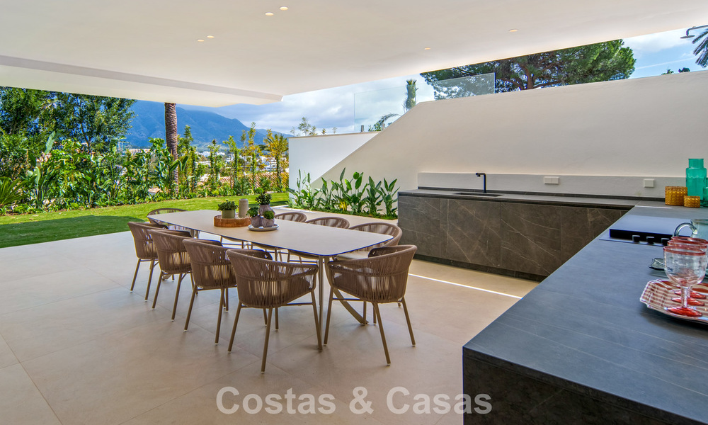 Hedendaagse design villa met panoramisch uitzicht te koop in Nueva Andalucia’s golfvallei, Marbella 800123