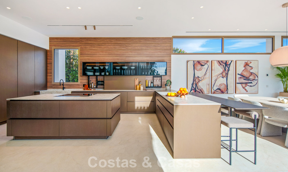 Hedendaagse design villa met panoramisch uitzicht te koop in Nueva Andalucia’s golfvallei, Marbella 800135