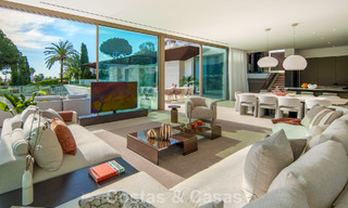 Hedendaagse design villa met panoramisch uitzicht te koop in Nueva Andalucia’s golfvallei, Marbella 800149 
