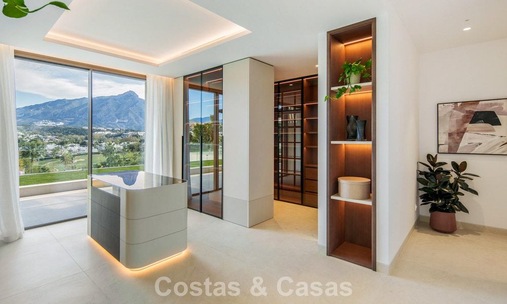 Hedendaagse design villa met panoramisch uitzicht te koop in Nueva Andalucia’s golfvallei, Marbella 800158