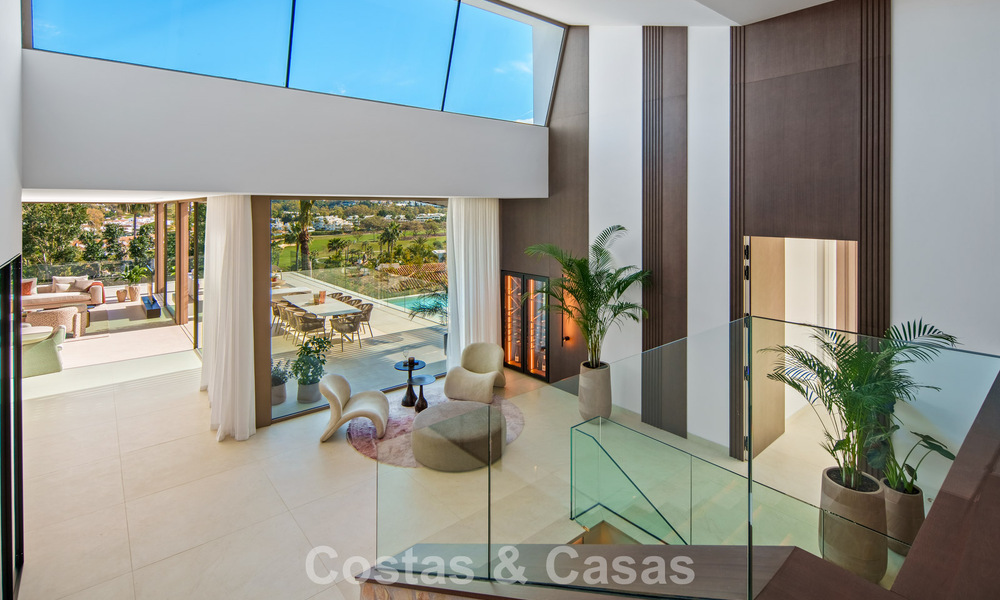 Hedendaagse design villa met panoramisch uitzicht te koop in Nueva Andalucia’s golfvallei, Marbella 800176