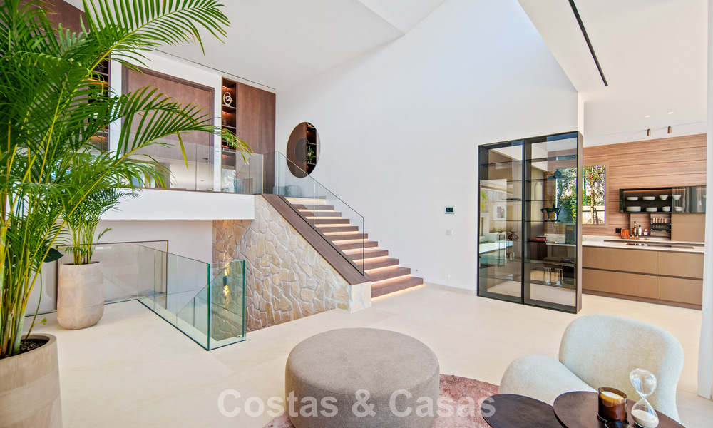 Hedendaagse design villa met panoramisch uitzicht te koop in Nueva Andalucia’s golfvallei, Marbella 800177