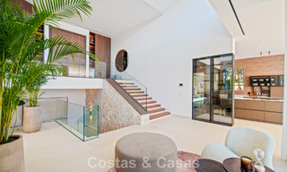 Hedendaagse design villa met panoramisch uitzicht te koop in Nueva Andalucia’s golfvallei, Marbella 800177 