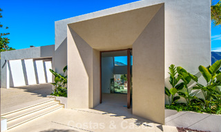 Hedendaagse design villa met panoramisch uitzicht te koop in Nueva Andalucia’s golfvallei, Marbella 800179 