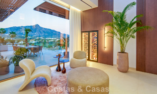 Hedendaagse design villa met panoramisch uitzicht te koop in Nueva Andalucia’s golfvallei, Marbella 800185 
