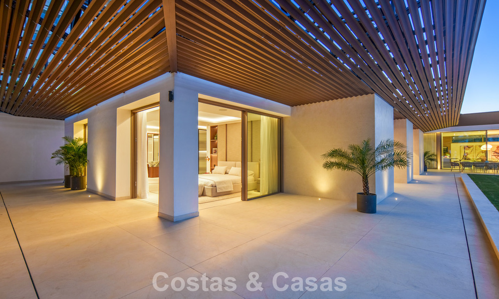 Hedendaagse design villa met panoramisch uitzicht te koop in Nueva Andalucia’s golfvallei, Marbella 800190