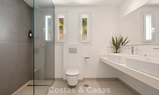 Moderne luxevilla met eigentijdse bouwstijl te koop met panoramisch uitzicht in de heuvels van Marbella Oost 800271 