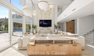 Moderne luxevilla met eigentijdse bouwstijl te koop met panoramisch uitzicht in de heuvels van Marbella Oost 800303 