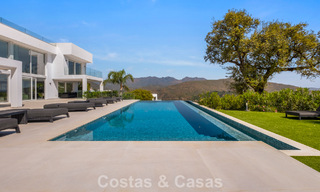 Moderne luxevilla met eigentijdse bouwstijl te koop met panoramisch uitzicht in de heuvels van Marbella Oost 800310 