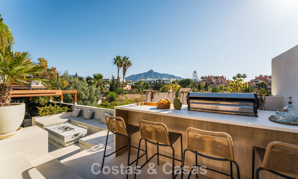 Modern, gerenoveerd luxevilla met prachtig uitzicht te koop in Nueva Andalucia, Marbella 800352
