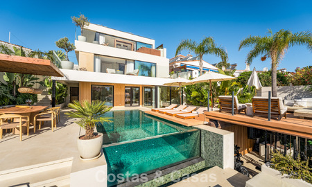 Modern, gerenoveerd luxevilla met prachtig uitzicht te koop in Nueva Andalucia, Marbella 800353