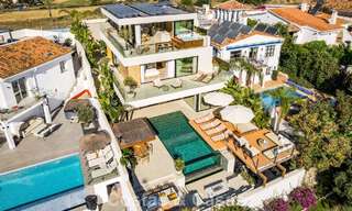 Modern, gerenoveerd luxevilla met prachtig uitzicht te koop in Nueva Andalucia, Marbella 800361 