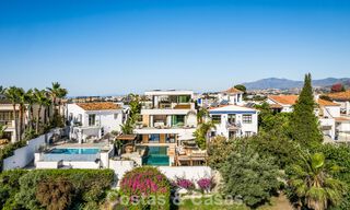 Modern, gerenoveerd luxevilla met prachtig uitzicht te koop in Nueva Andalucia, Marbella 800363 